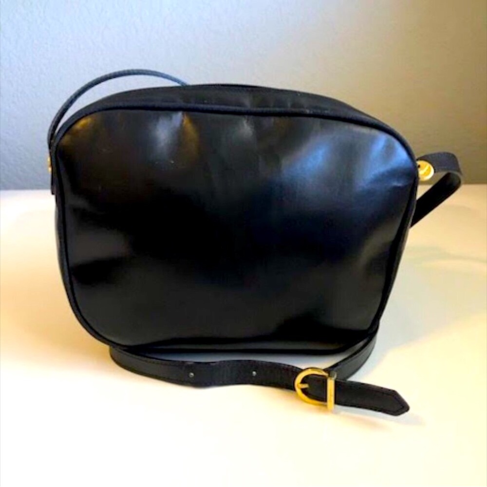 Ferragamo (Authentic) - Picture 2 of 6